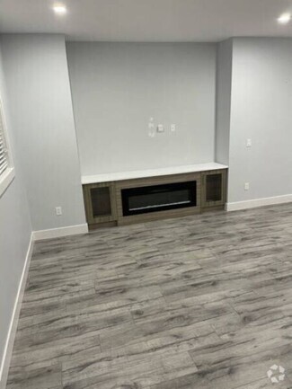 Building Photo - 834 Cadder Ave