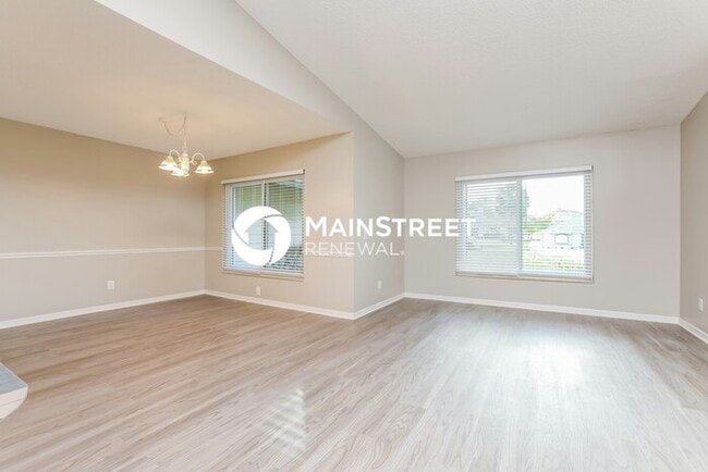 Foto del edificio - 3 Bedroom Pet-Friendly Home in Clermont, F...