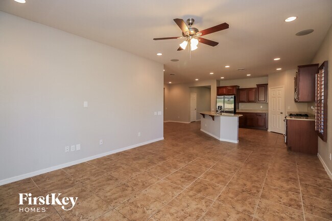 Building Photo - 10846 E Bella Via