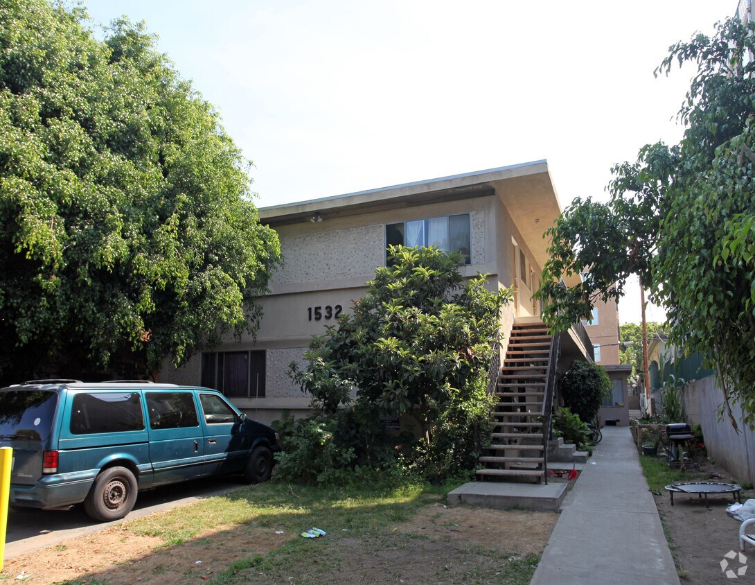 Primary Photo - 1532 Stoner Ave
