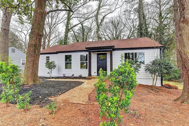 Foto del edificio - 3331 Midway Rd