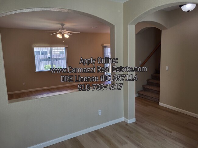 Foto del edificio - 1626 Loon Lake St