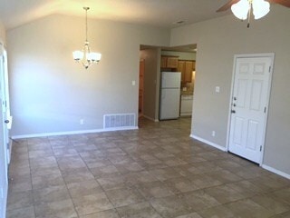Foto del edificio - 3 Bedroom | 2 Bath Duplex – Modern Comfort...