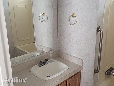 Foto del edificio - 2 br, 1 bath House - 2384 W 700 S