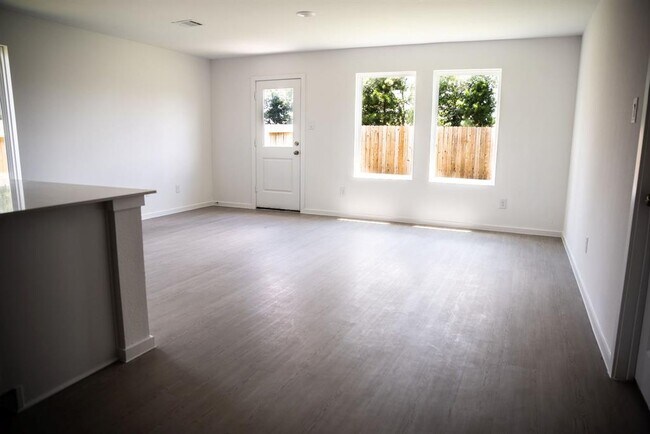 Building Photo - 10288 Prairie Dunes Ln