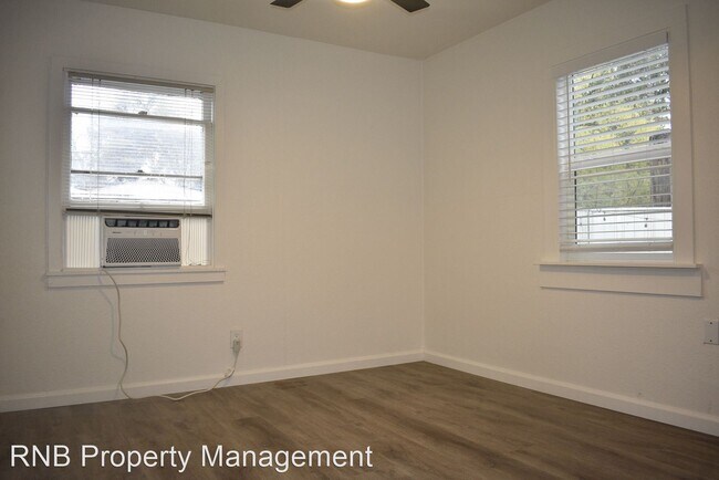 Building Photo - 1 br, 1 bath House - 159 1/2 Donner Avenue