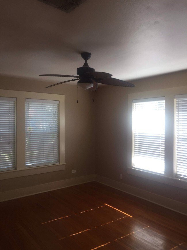 Foto del edificio - 1741 Albans Rd