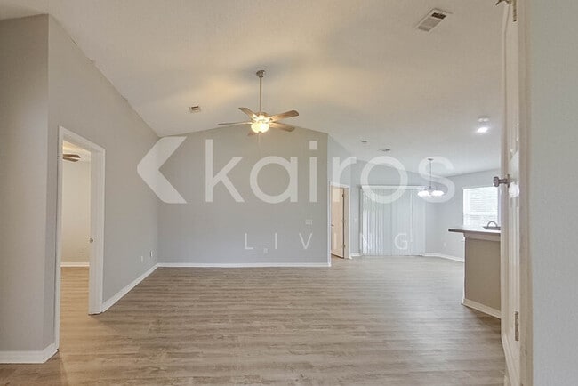 Building Photo - 225 Leebeck Cir