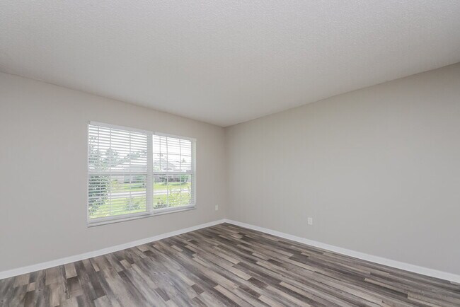 Building Photo - 46 Dorset Dr