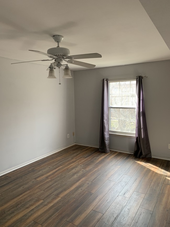 Master Bedroom - 83 Woodbine Ct