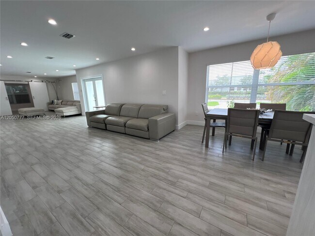 Foto del edificio - 1405 N 46th Ave