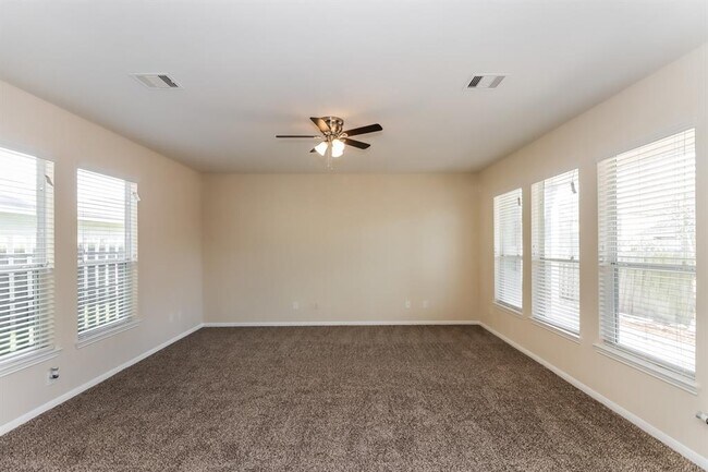 Building Photo - 7202 Autumn Sun Dr