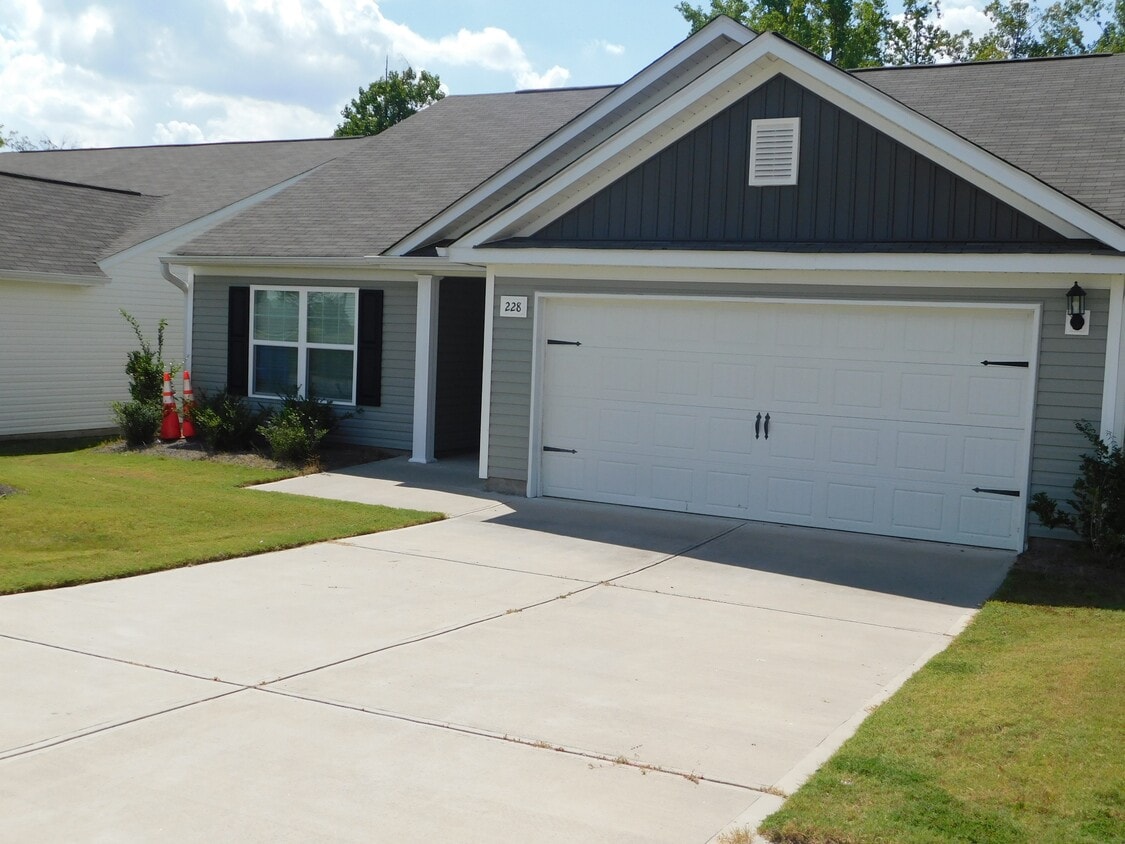 Primary Photo - 228 Sundew Rd
