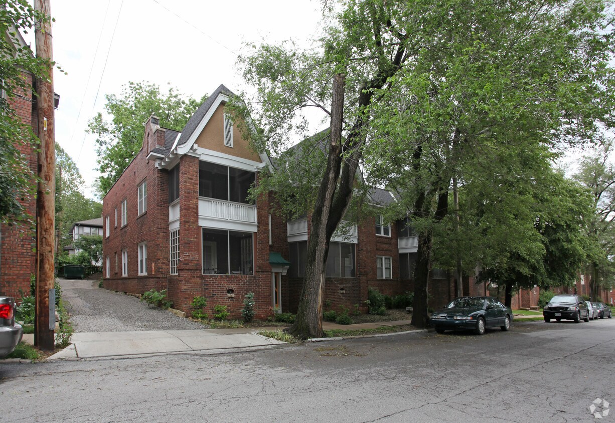 Primary Photo - 4319-4327 Mercier St