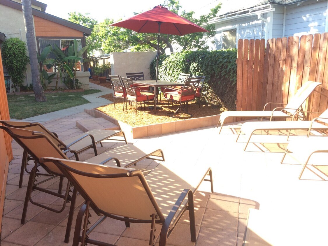 Primary Photo - 520 W Gutierrez St