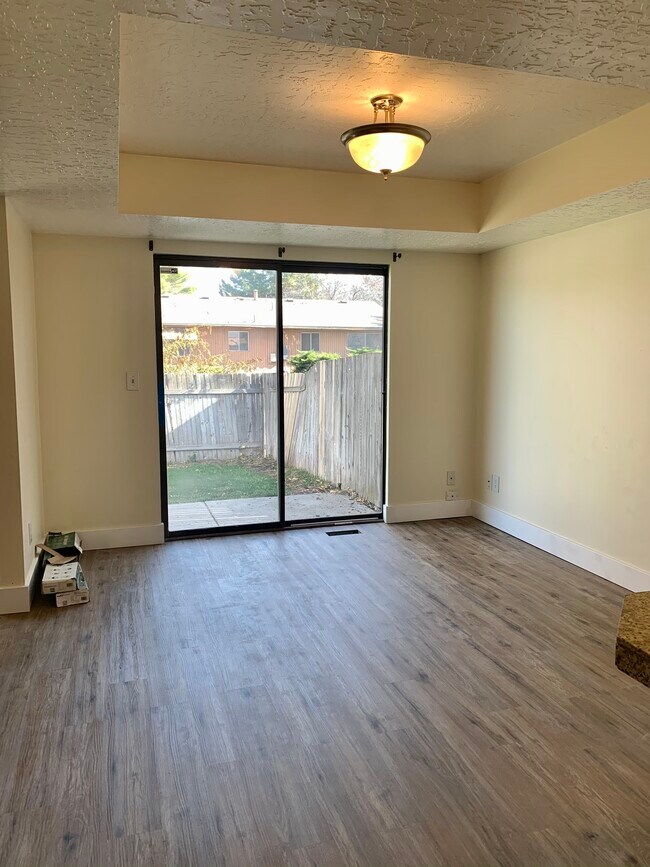 Building Photo - 5175 S 900 E