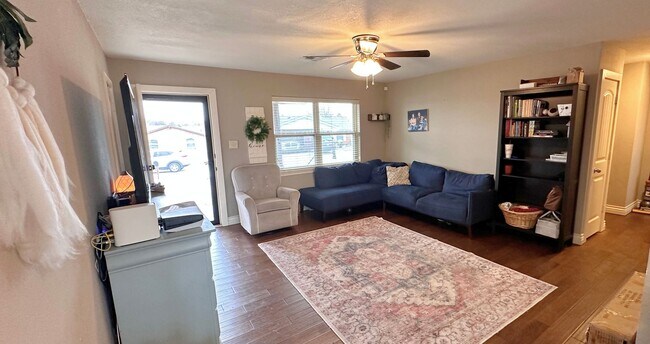 Foto del edificio - 4657 SE Brighton Dr