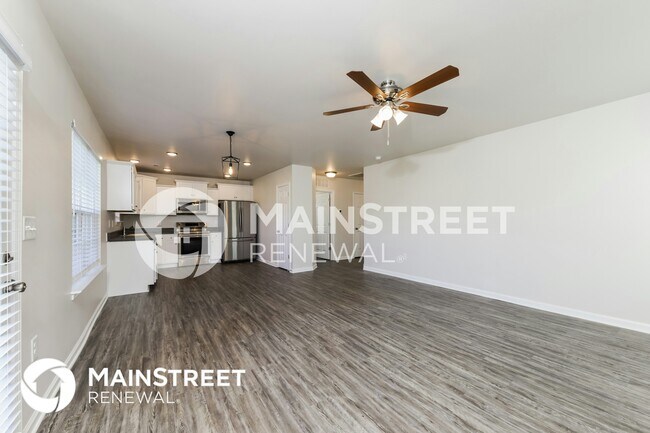 Foto del edificio - 6166 Brentwood Pk Dr