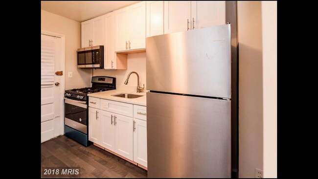 Building Photo - 2038 Grinnalds Ave