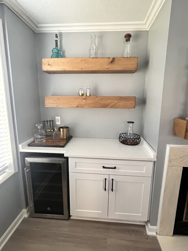 413 S Timber Dr, Nashville, TN 37214 Condo for Rent in Nashville, TN