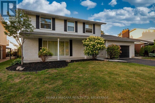 Photo du bâtiment - 49 Royal York Rd