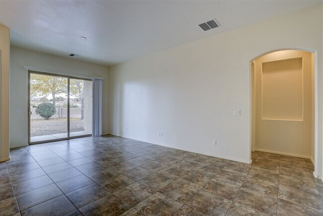 Foto del edificio - 3 bedroom, 2 bathroom Townhome in Granville