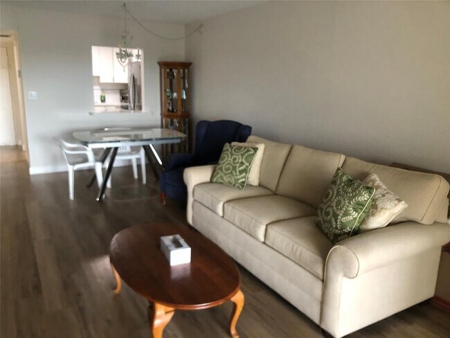Foto del edificio - 9233 SW 8th St