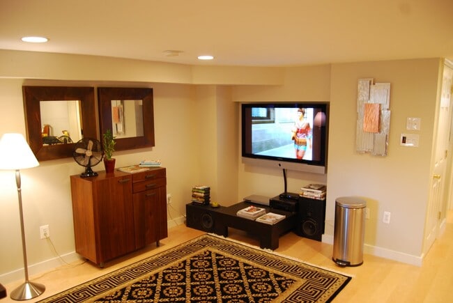 LivingRoom - 134 Rhode Island Ave NW
