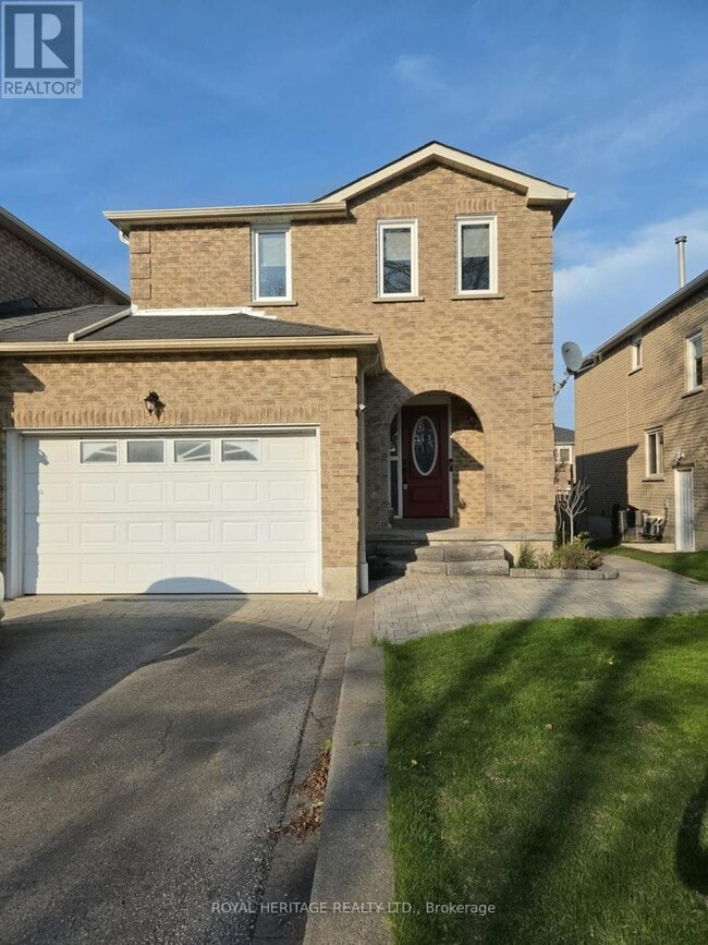 Building Photo - 59 Hewitt Crescent