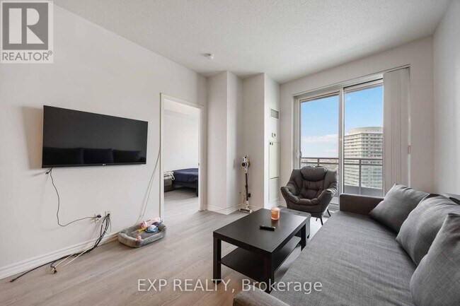 Photo du bâtiment - 18 Holmes Ave