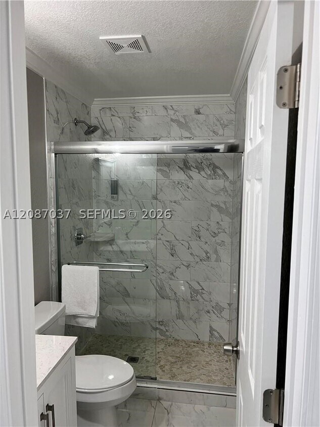 Foto del edificio - 2240 Simms St