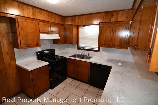 Foto del edificio - 3 br, 2 bath House - 1215 Woodward St.