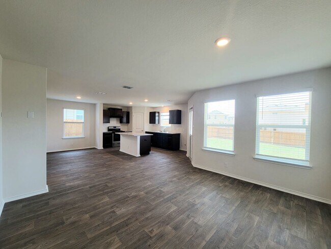 Foto del edificio - Beautiful Home in Whisper Falls!