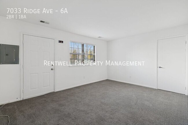 Foto del edificio - 7033 Ridge Ave
