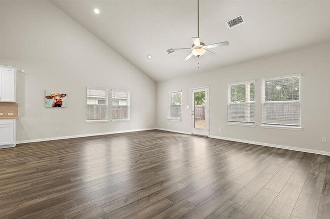 Building Photo - 205 Durango Downs Dr