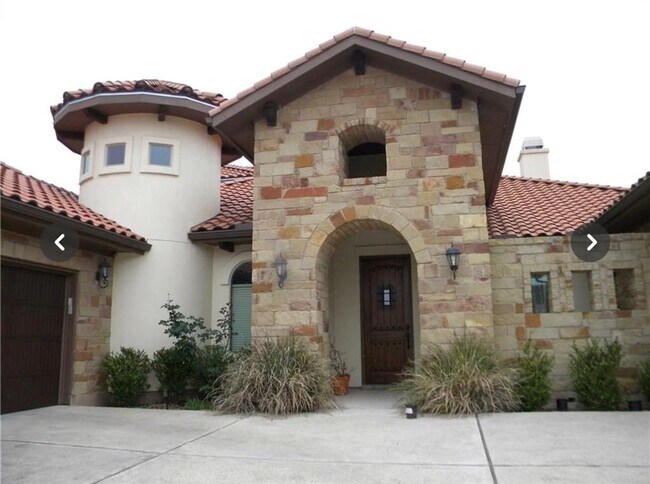 Foto del edificio - 906 Madison Fork Dr