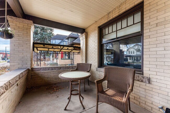 Building Photo - 3 bedroom, 2 bath home in Berkeley!