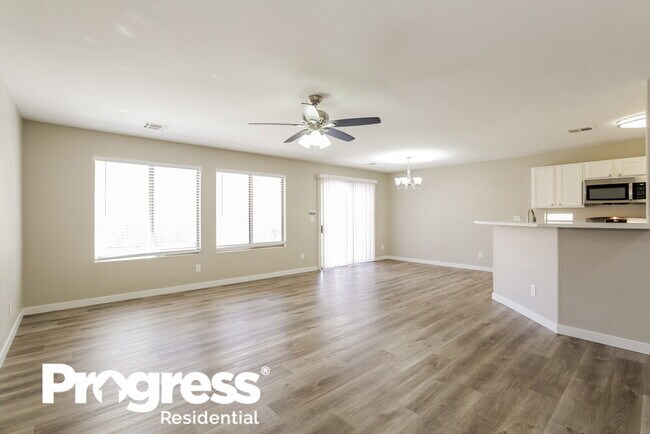 Building Photo - 4841 Lone Grove Dr