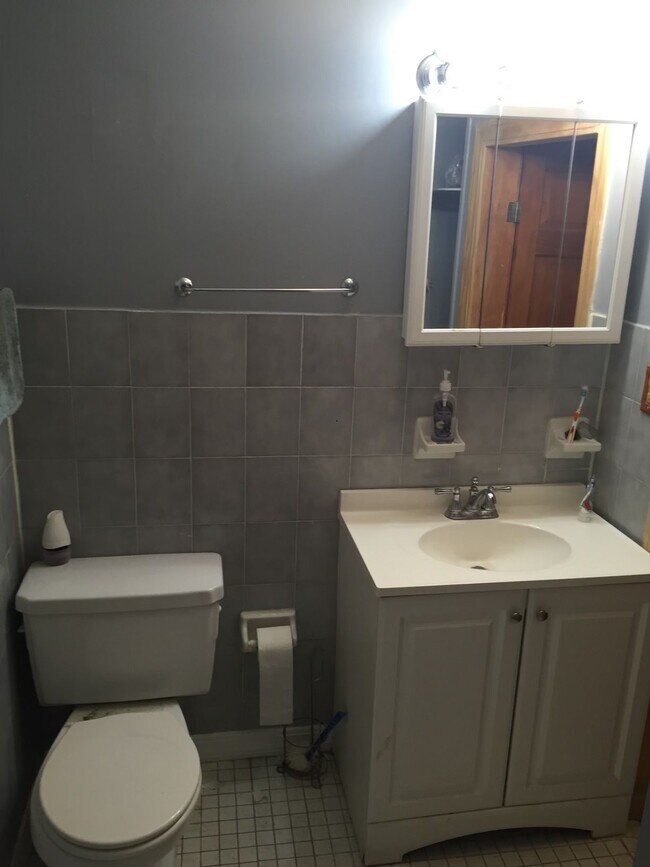 Foto del edificio - 739 Parker St