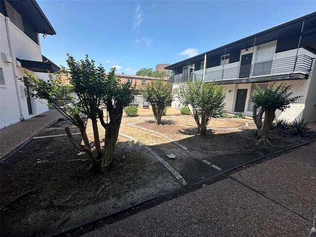 Foto del edificio - 5123 Del Monte Dr