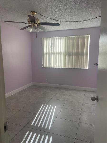 Foto del edificio - 8801 Wiles Rd
