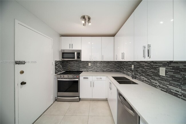 Foto del edificio - 16710 NE 9th Ave