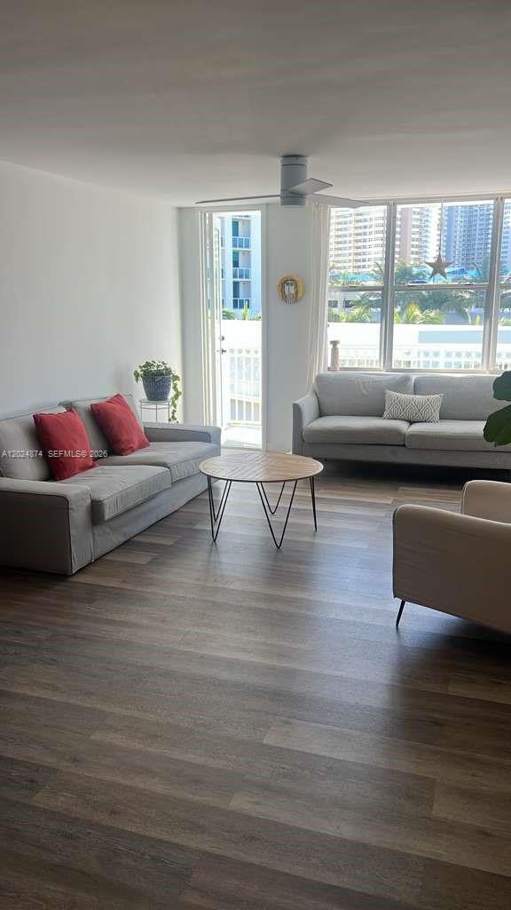 Foto del edificio - 1913 S Ocean Dr