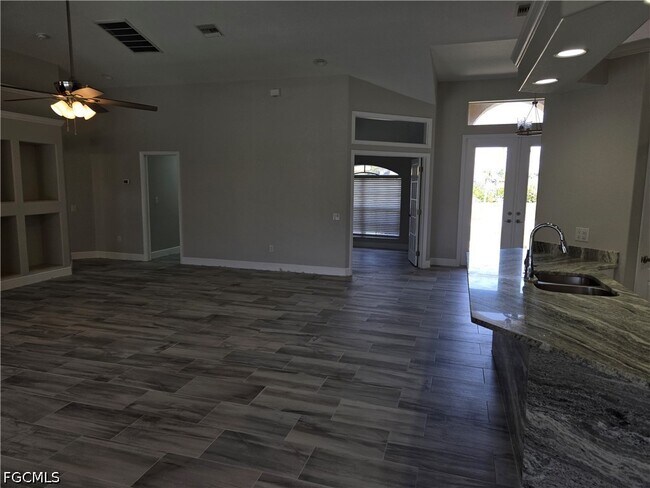 Foto del edificio - 3620 NW 3rd Terrace