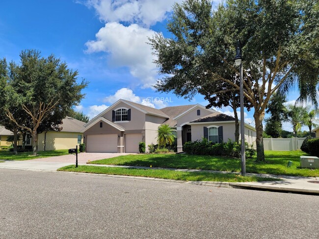 Building Photo - 5-Bedroom Pool Home within Chapman Cove in...