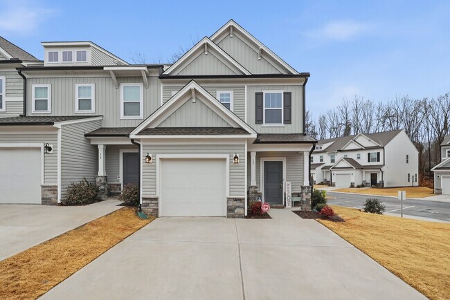 Building Photo - 17 Saltford Ln