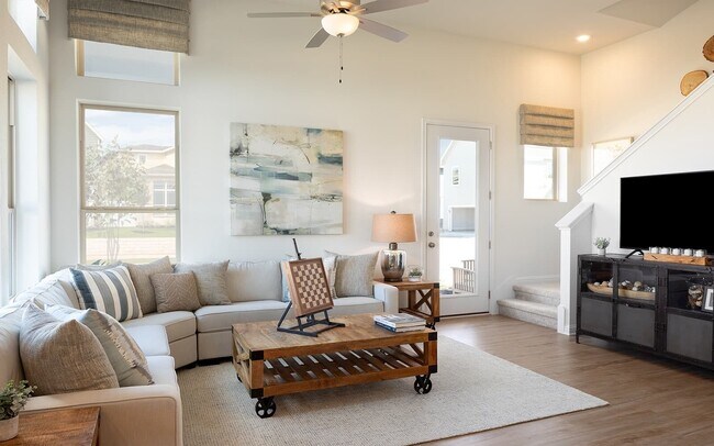 Building Photo - 7604 Solari Dr