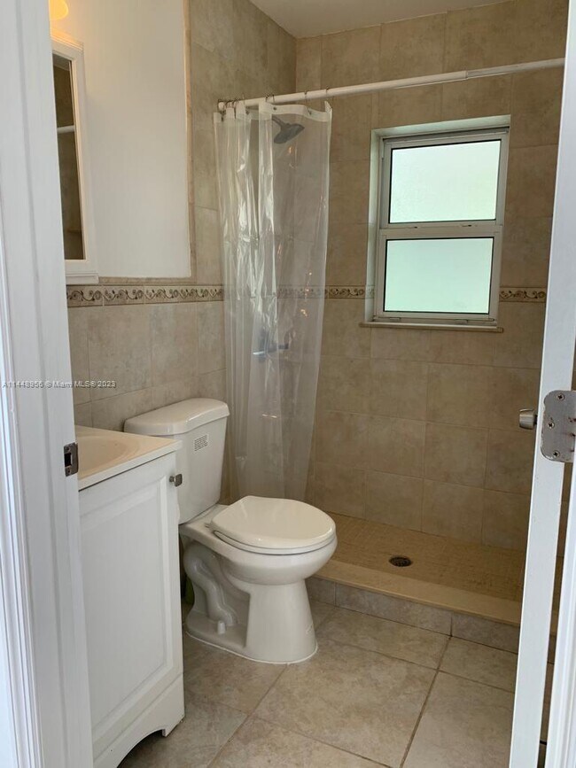 Foto del edificio - 3235 NW 3rd St