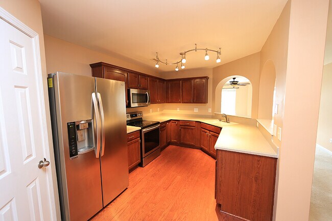 Building Photo - 8835 Thornton Town Pl