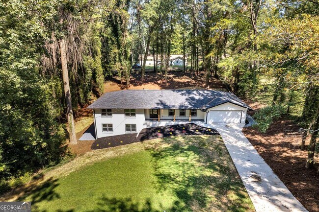 Foto del edificio - 2615 Holly Ln